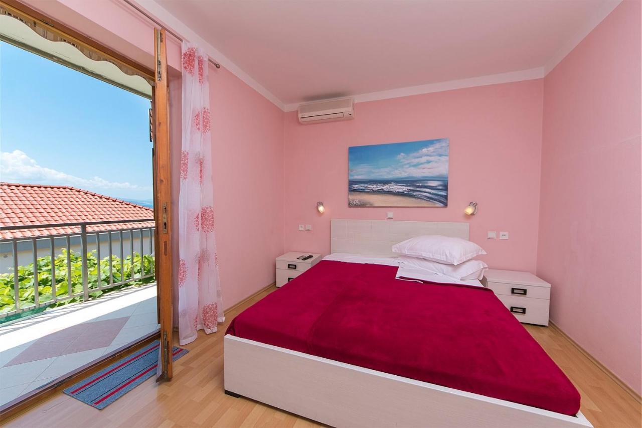 Apartments By The Sea Brela, Makarska - 20778 Exterior foto
