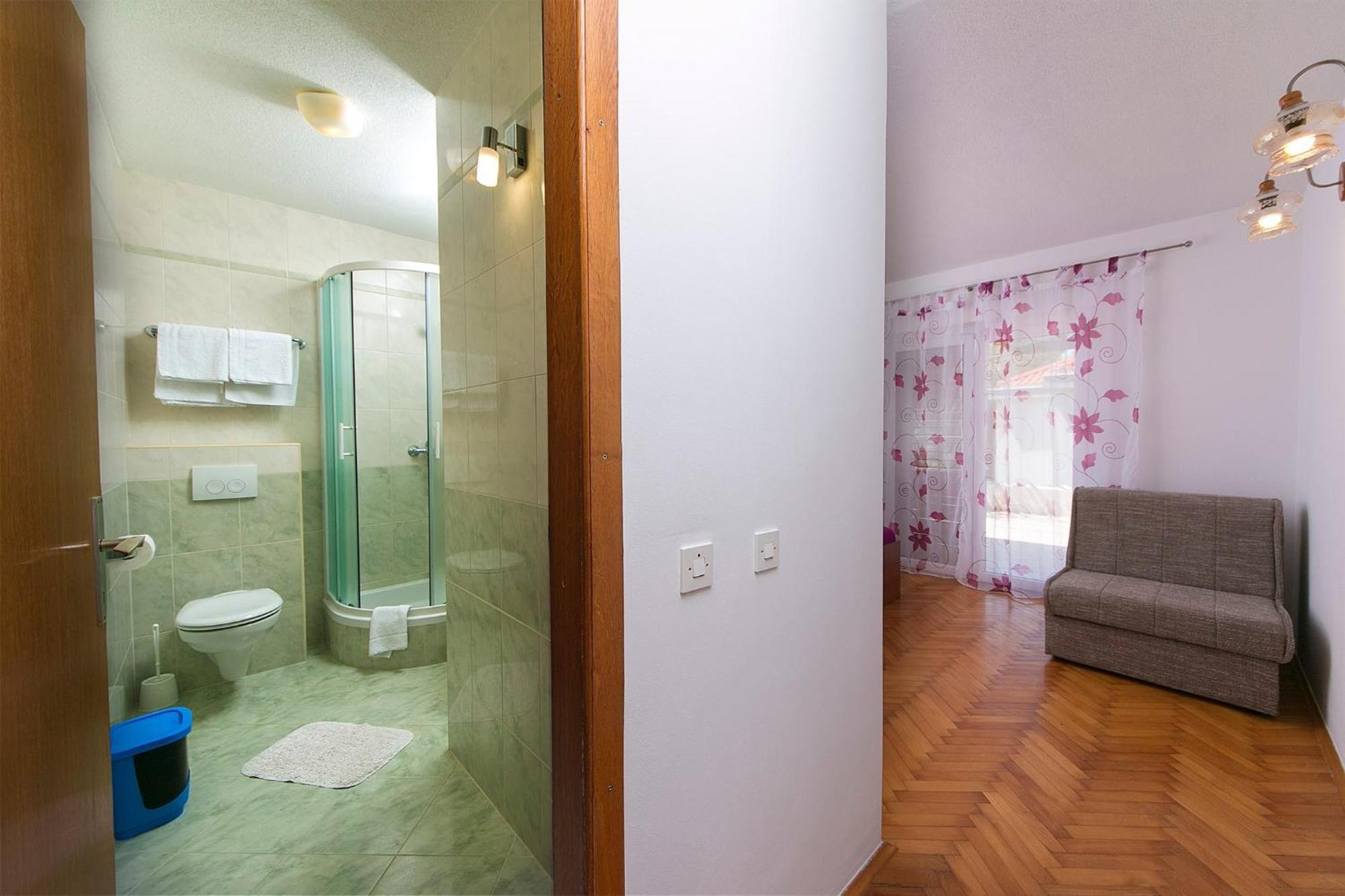 Apartments By The Sea Brela, Makarska - 20778 Habitación foto
